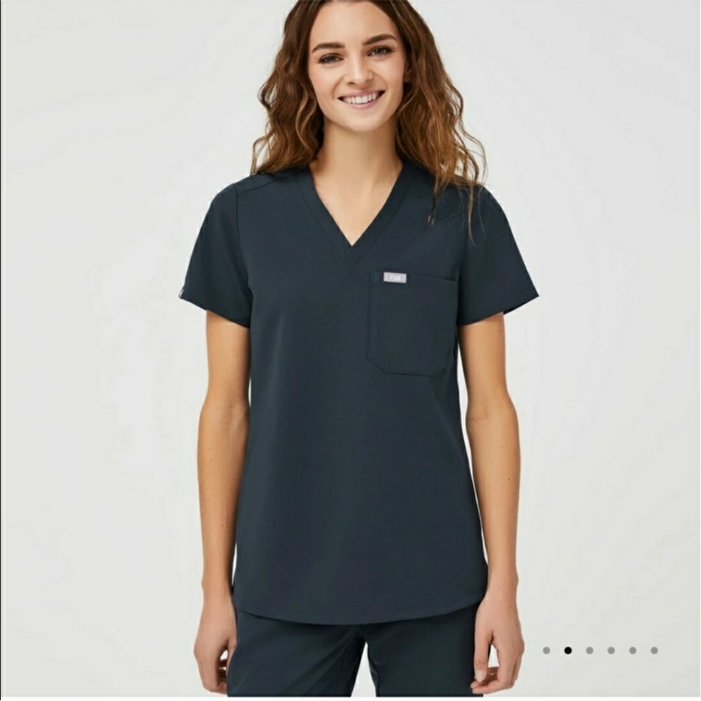 Figs Catarina in Dark Harbor